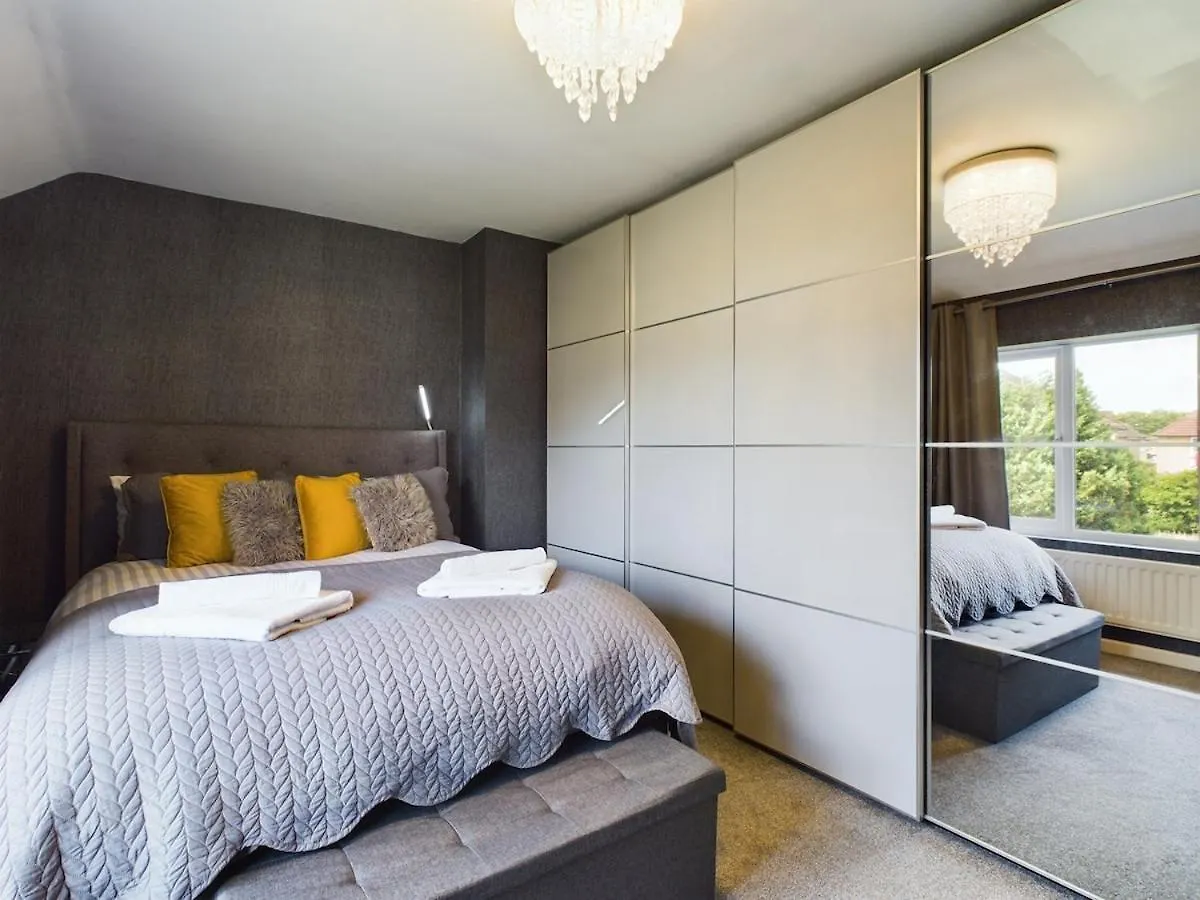 Modern Luxe 3Br House - Private Garden, Air Hockey Villa Goodmayes 0*,